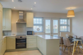 Cozy 2 Bed Retreat - Allocated Parking